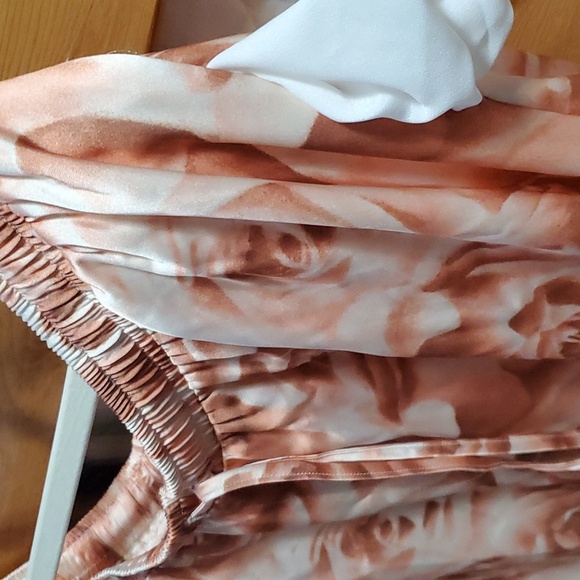 Gorgeous 2 piece Set - Picture 10 of 14